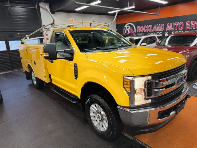 2017 Ford F-350 XLT 4x4 Regular Cab 145-In SRW's photo