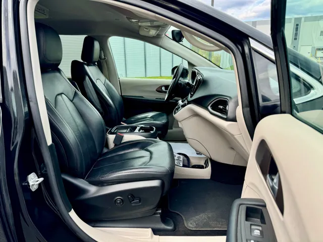 2018 Chrysler Pacifica Touring L - Photo 33