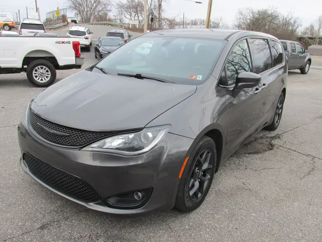 2019 Chrysler Pacifica Touring Plus