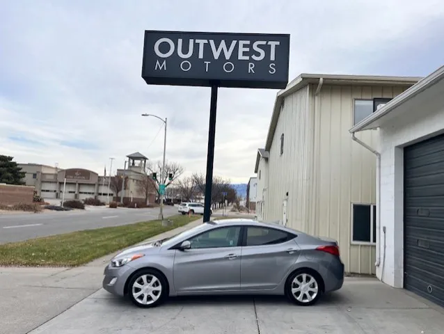 2012 Hyundai Elantra's photo