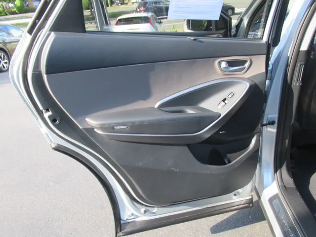 2015 Hyundai Santa Fe Limited - Photo 29