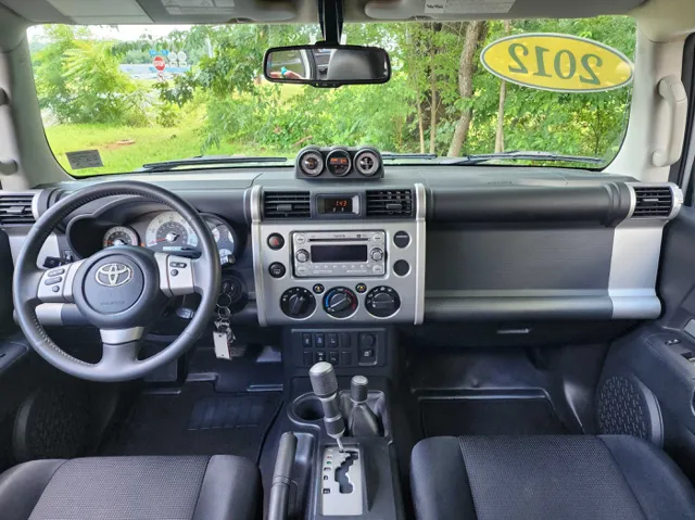 2012 Toyota FJ Cruiser Base photo 21