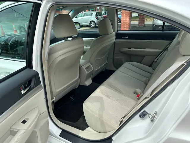 2012 Subaru Legacy I Premium - Photo 18