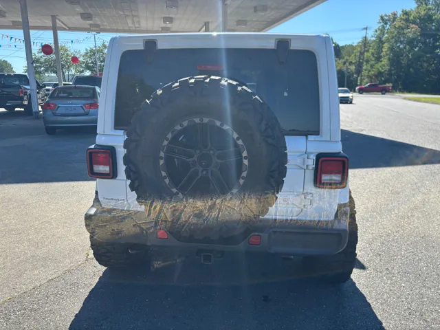 2018 Jeep Wrangler Unlimited Sahara photo 6