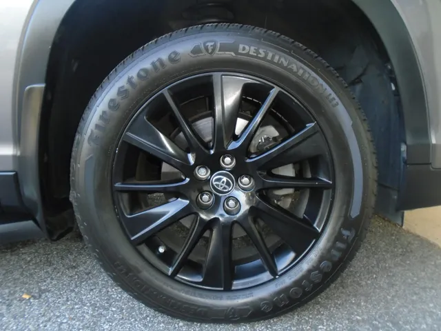 2019 Toyota Highlander SE - Photo 32
