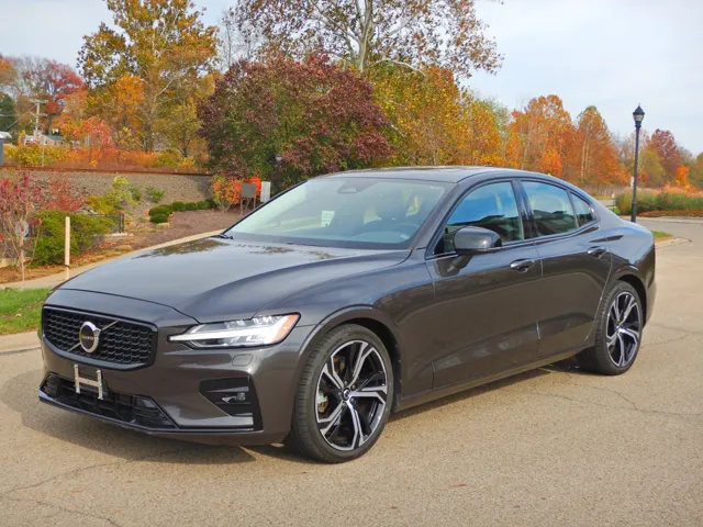 2025 Volvo S60 Core