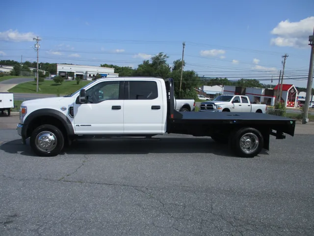 2022 Ford F-450 Super Duty Chassis Cab XLT's photo