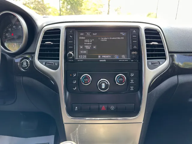 2013 Jeep Grand Cherokee Laredo - Photo 35