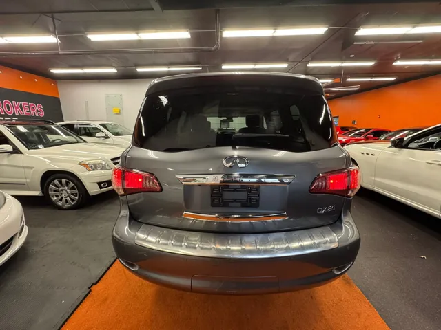2015 Infiniti QX80 photo 3