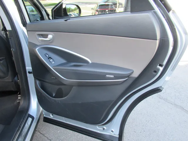 2015 Hyundai Santa Fe Limited - Photo 31