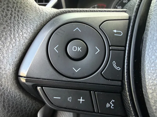 2020 Toyota Corolla LE - Photo 9