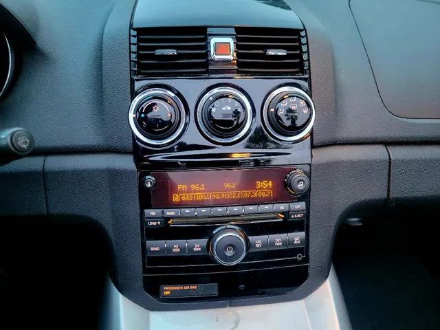 2007 Saturn Sky Roadster - Photo 12