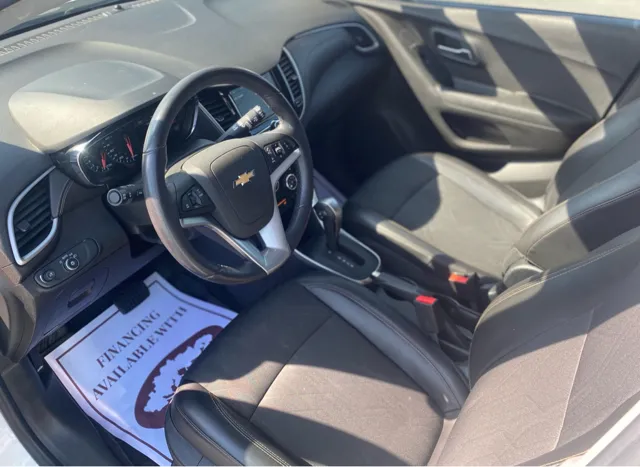 2019 Chevrolet Trax LT photo 3
