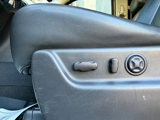 2012 Cadillac Escalade ESV Base - Photo 17