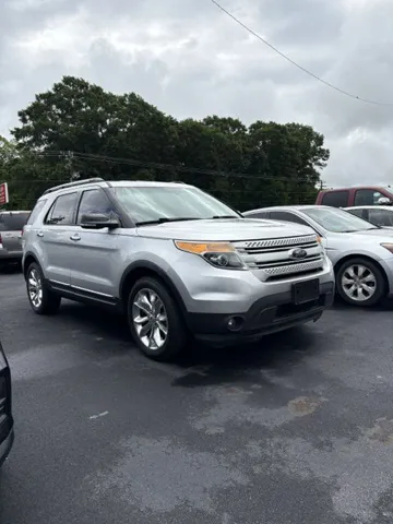 2014 Ford Explorer XLT's photo