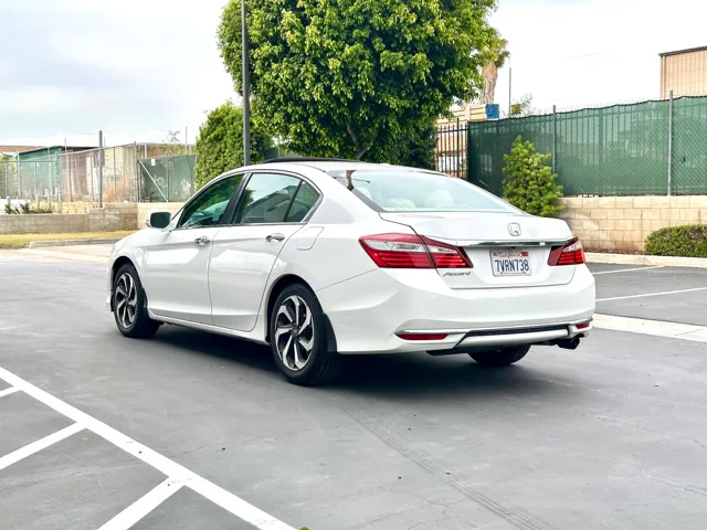 2017 Honda Accord EX - Photo 16