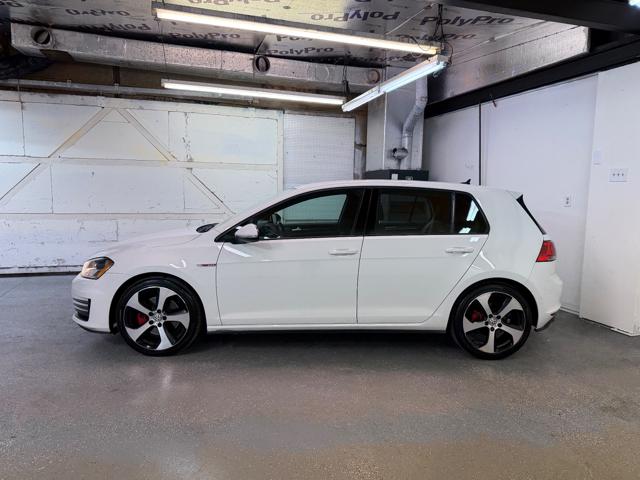 2016 Volkswagen GTI S 6A 4-Door