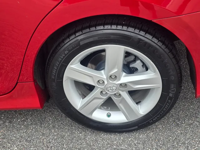 2013 Toyota Camry SE - Photo 12