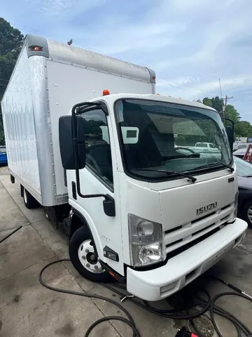 2015 Isuzu NPR-HD's photo