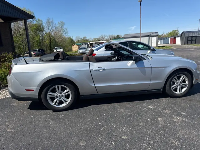 2012 Ford Mustang V6's photo