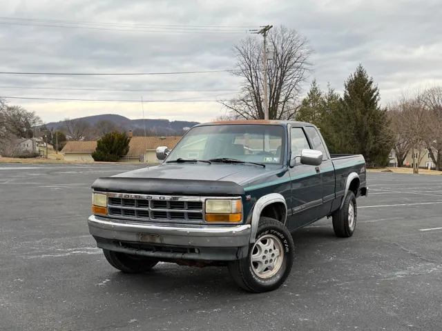 1995 Dodge Dakota Sport's photo