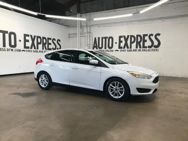 2016 Ford Focus 5 Door Hatch SE's photo