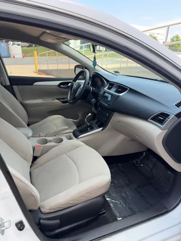 2017 Nissan Sentra S - Photo 12