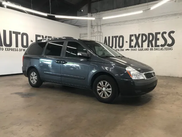 2012 Kia Sedona's photo