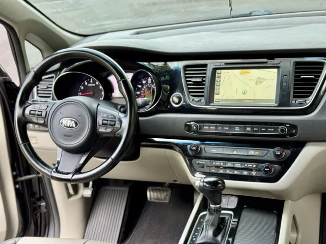 2015 Kia Sedona SX - Photo 12