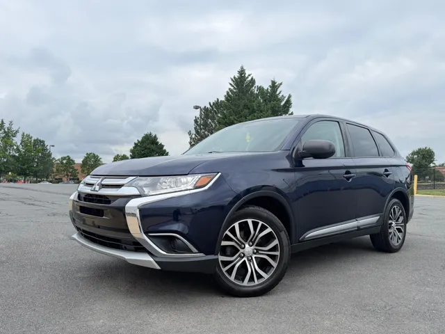 2018 Mitsubishi Outlander SE 4WD photo