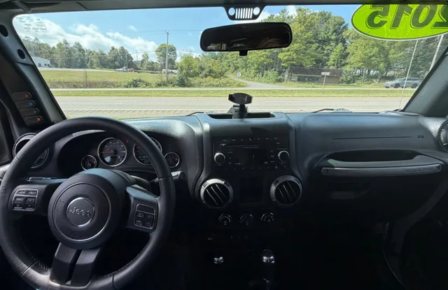 2015 Jeep Wrangler Unlimited Sport - Photo 12