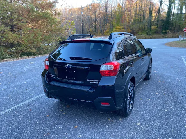 2016 Subaru Crosstrek 2.0i Premium photo 2