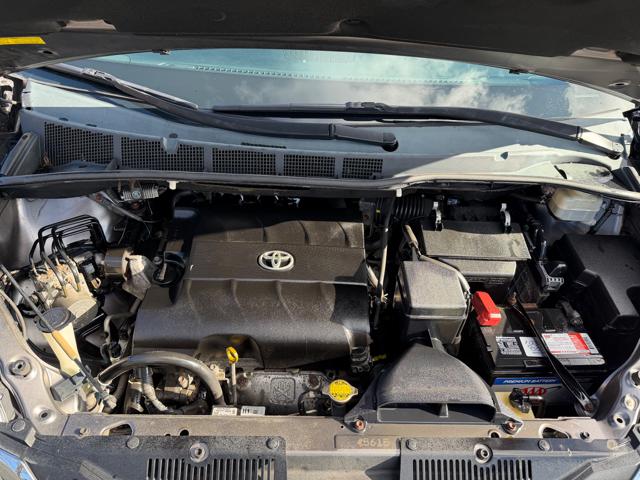 2011 Toyota Sienna LE 8-Pass V6