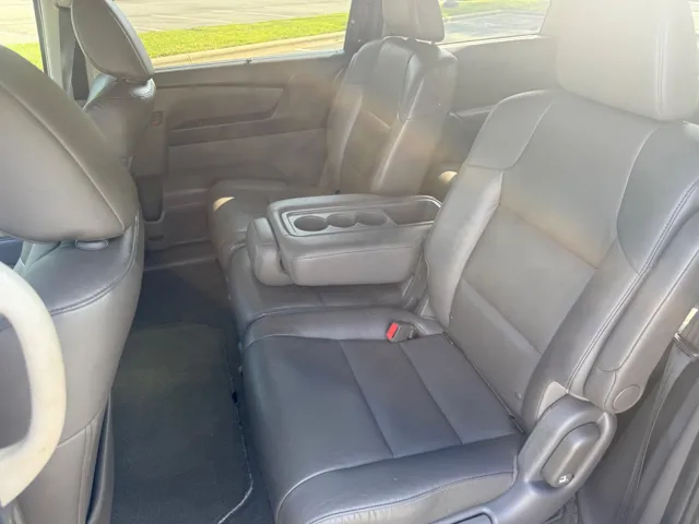 2015 Honda Odyssey EX-L - Photo 12