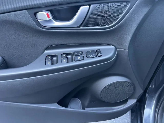 2023 Hyundai Kona Limited - Photo 15