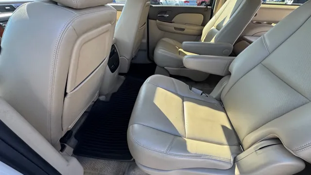 2013 Chevrolet Suburban LTZ - Photo 16