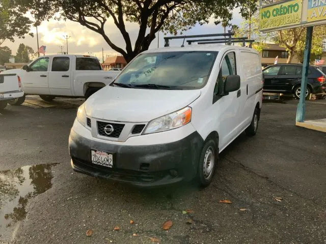 2018 Nissan NV200 S's photo