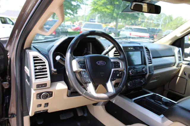 2017 Ford F-250 Super Duty Lariat - Photo 21