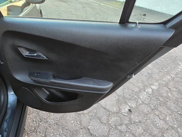 2011 Chevrolet Volt Base - Photo 29
