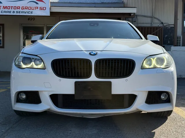 2012 BMW 5 Series 550i - Photo 15