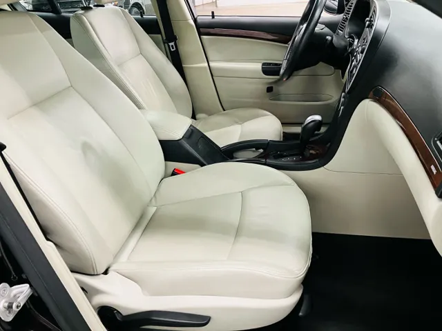 2011 Saab 9-3 photo 16