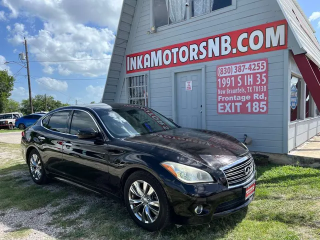 2011 INFINITI M 37's photo