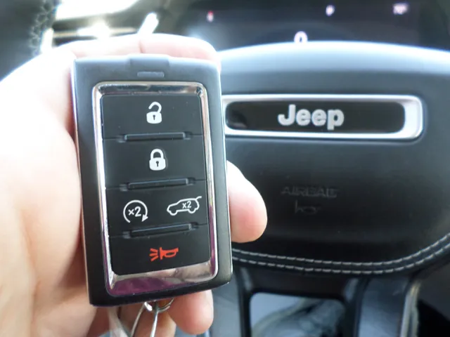 2023 Jeep Grand Cherokee Overland - Photo 22