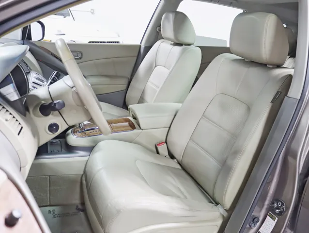 2011 Nissan Murano S photo 21