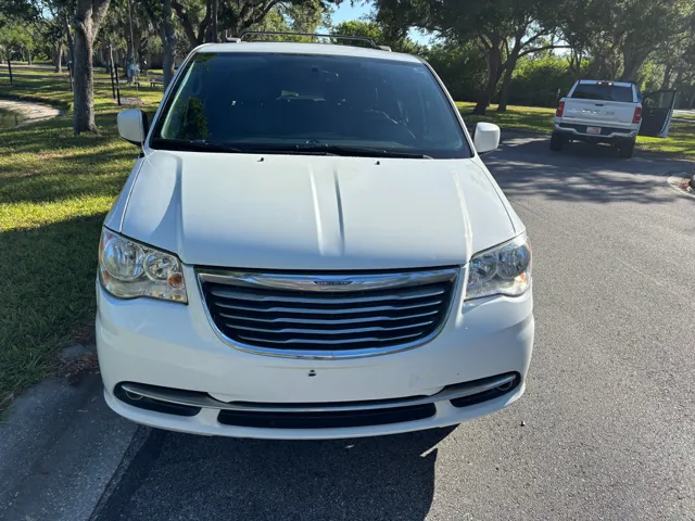 2016 Chrysler Town & Country Touring - Photo 8
