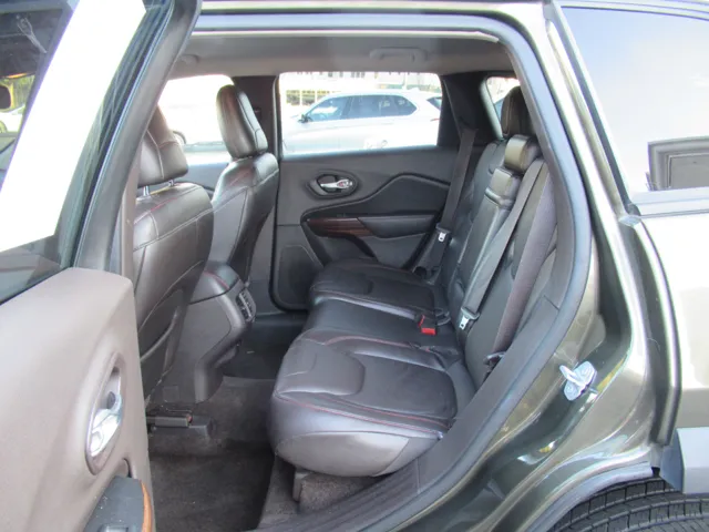 2015 Jeep Cherokee Trailhawk - Photo 11