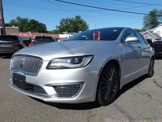 2017 Lincoln MKZ Reserve AWD's photo