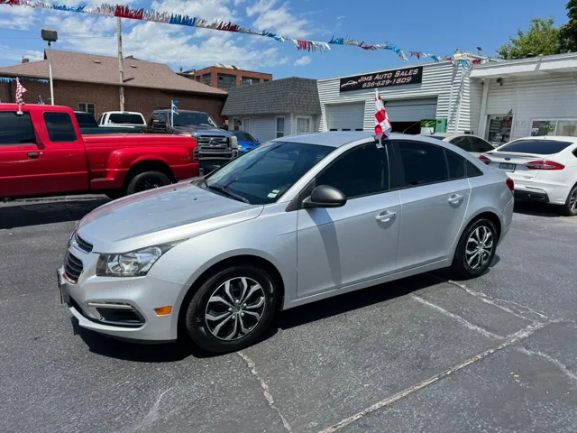 2015 Chevrolet Cruze LS Manual's photo