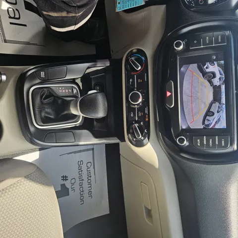 2022 Kia Soul LX - Photo 12
