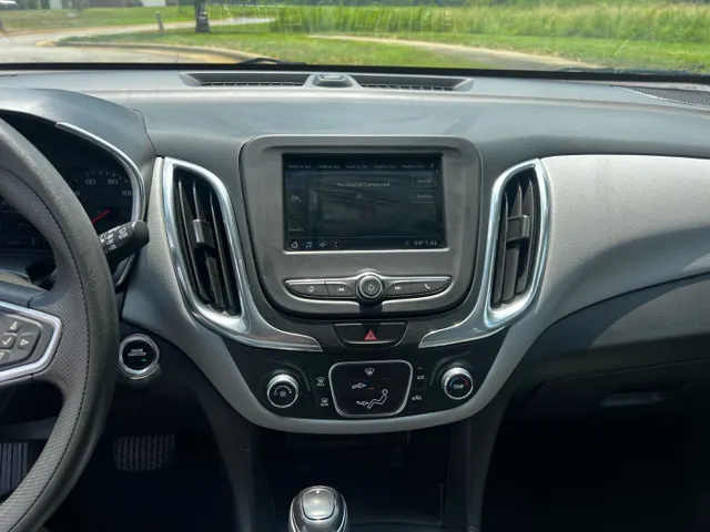 2019 Chevrolet Equinox LS - Photo 10